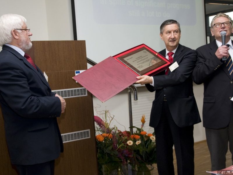 The Prize of Polish Biochemic Society for Professor Wojciech J. Stec